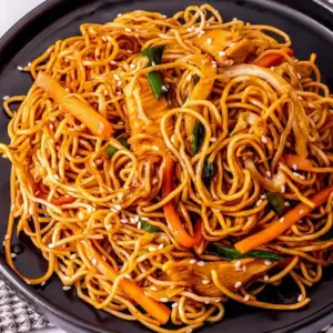 Chow Mein de Carne Frita